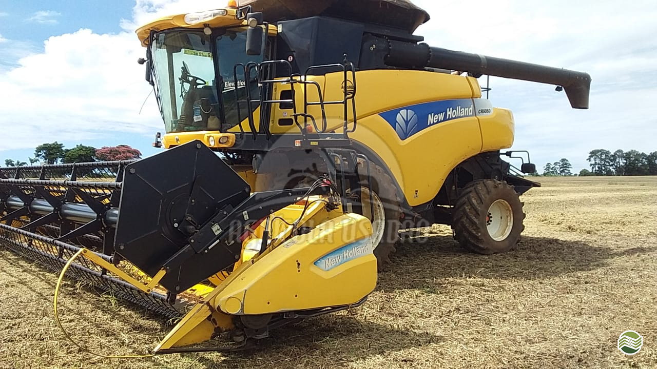 COLHEITADEIRA NEW HOLLAND CR 9060 Agrícola Usadão TAQUARITUBA SÃO PAULO SP